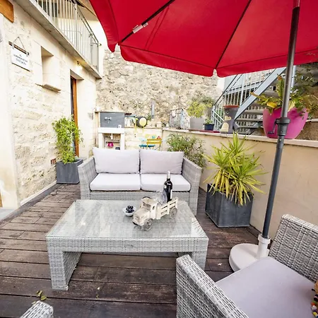 Maison De By Interhome * קאסטרי