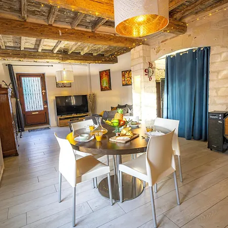 בית נופש Maison De By Interhome קאסטרי