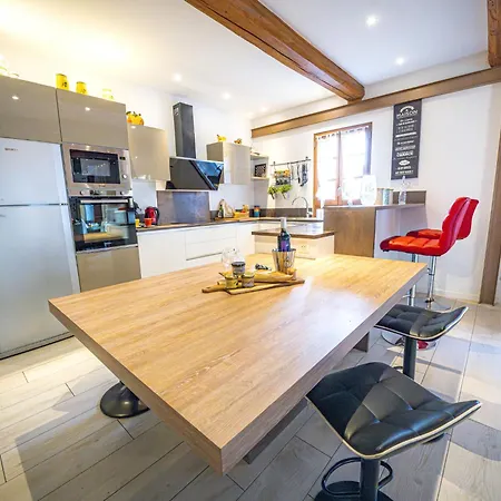 Maison De By Interhome